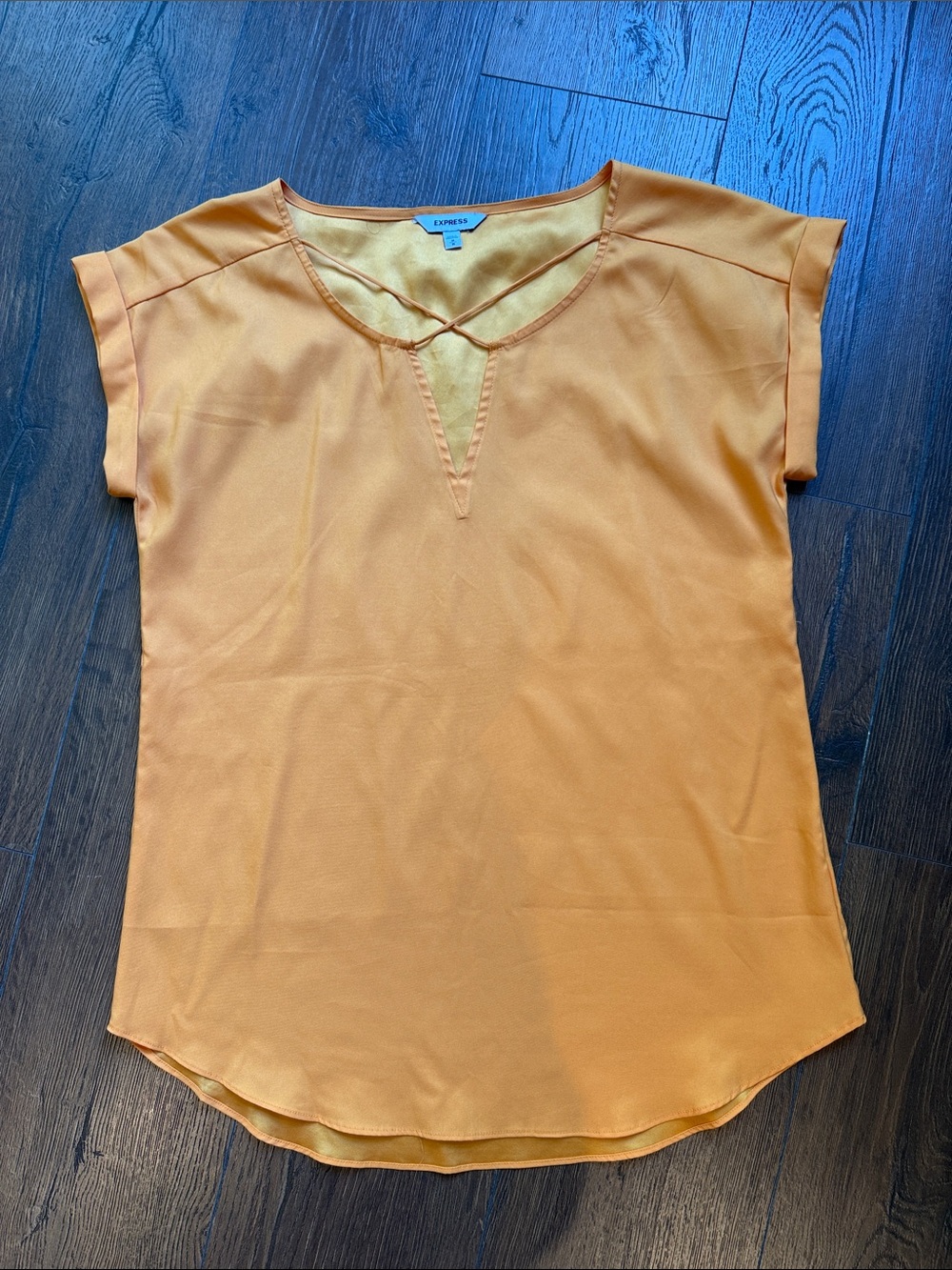 Express Women's Short Sleeve Knit V-Neck Blouse Medium